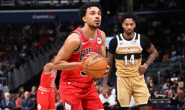 开云下载-琼斯31+6莱利23+9+7 公牛送奇才8连败