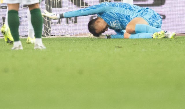 开云下载-记者：此前受重伤的韩佳奇随国安冬训，目前不具备打比赛的条件