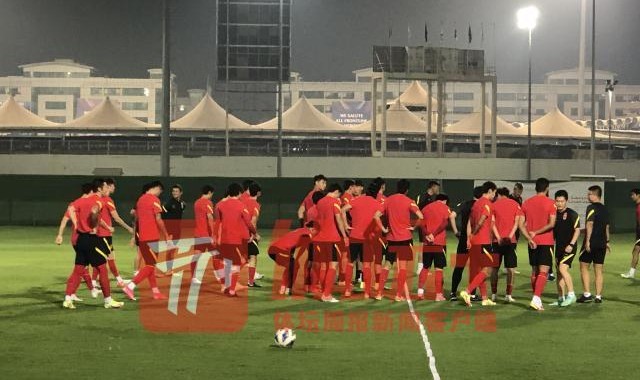 开云-国足热身赛前最后一练 四中国裁判执法中叙之战