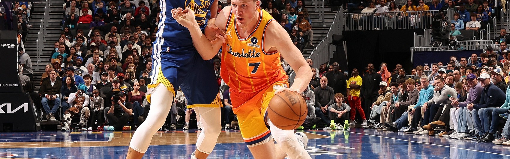 开云下载-Windhorst：比起水花兄弟中的克莱 克尼佩尔更像库里