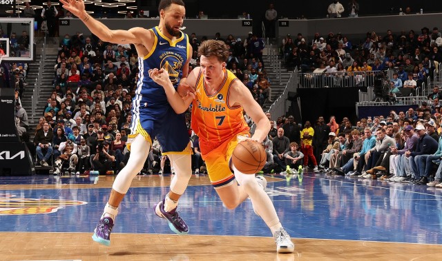 开云下载-Windhorst：比起水花兄弟中的克莱 克尼佩尔更像库里