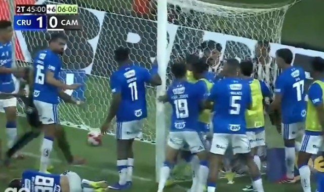 开云体育下载-爆发冲突+23人吃红牌！米内罗竞技官方：坚决反对一切暴力行为