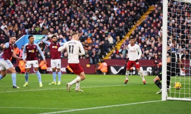 开云体育官网-曼联“水货”中锋怎么不水了？支援来了进球就来了