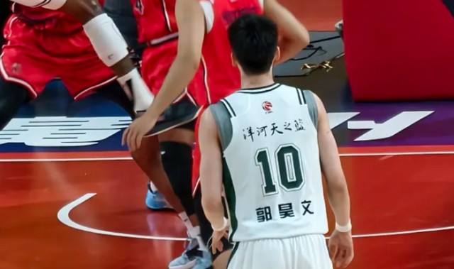 开云-郭昊文是真带不动同曦！连突带投轰30分，全场扛着前进，队友太菜|南京同曦|徐昕|比赛|数据|南京_新浪体育_新浪新闻