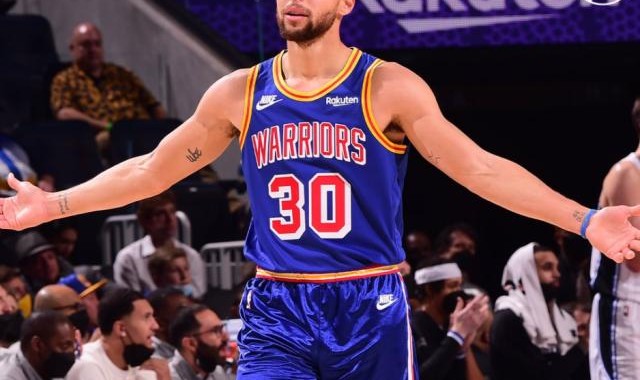 开云下载-【观察】库里三分投到入魔 也会伤害现在的勇士