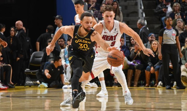 开云体育下载-库里19+11巴特勒17分 勇士击败热火4连胜