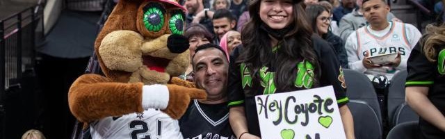 开云体育官网-【现场】小野狼生日夜不敌猛龙 波波破纪录仍需等待