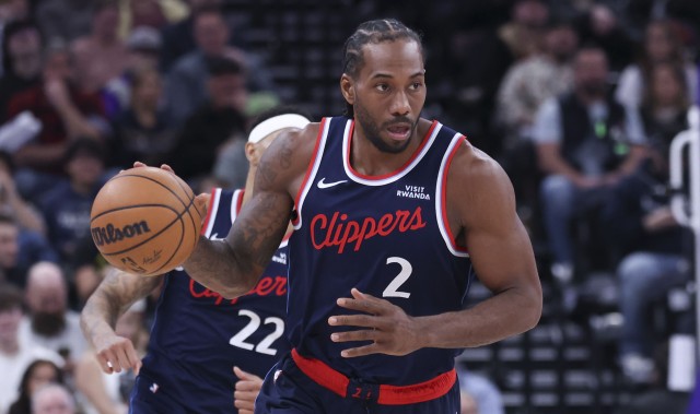 开云下载-战神卡又来？伦纳德半场16分钟 15中8&amp;三分6中2砍下20分4板